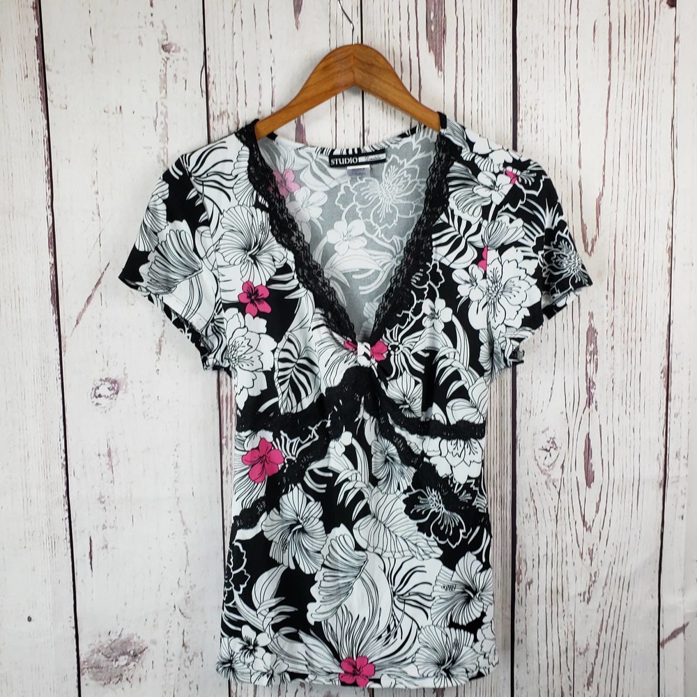 Studio Donatella Vintage Blouse Womens Size M V Neck Floral Short Sleeve White
